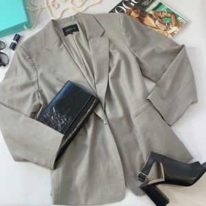 Lafayette 148 New York Jacket - Gray Top-Stitched Wool Blend Fabric. Like New!